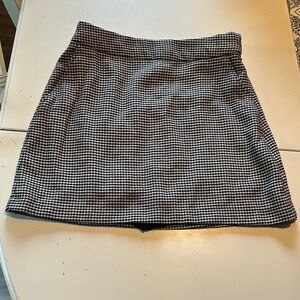 Abercrombie & Fitch Black and White A-Line Mini Skirt